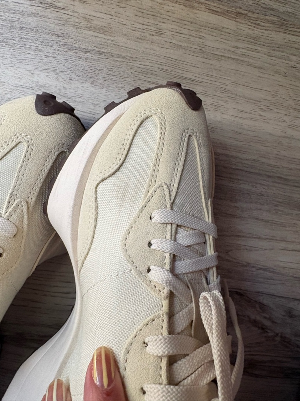 New Balance 327 Women's Sneakers - Picture 5 of 10